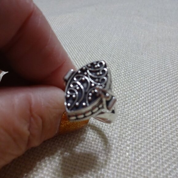 Whimsical MARQUIS Handmade Sterling 925 POISON BOX Ring Size 9,25 #616C - Picture 2 of 4